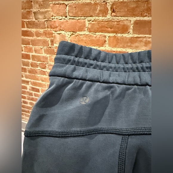 Lululemon size 10 Softstreme full length - Picture 5 of 6
